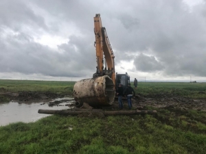 Su Taşkını Riski Olan Bir Mahalleye Daha Beton Boru Hizmeti