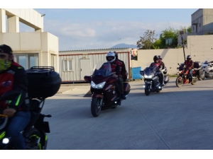 Motosiklet Tutkunlarından Hastalara Ve Sağlıkçılara Moral