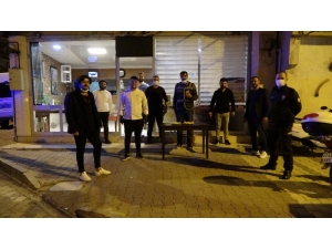 Kavga İhbarına Giden Polislere İftar Yemeği Sürprizi