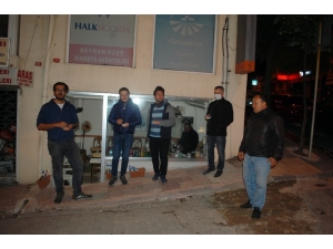 Kısıtlamaya Dakikalar Kala Soluğu Sokakta Aldılar