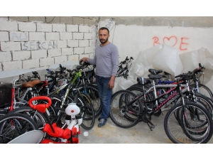 Korona Virüs Vatandaşlara Bisiklet Kiralayan Esnafı Da Vurdu