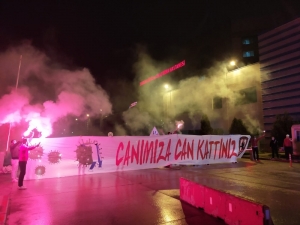 Taraftarlardan Sağlıkçılara Büyük Destek: "Canımıza Kan Kattınız"