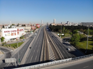 Kısıtlama Gününde Boş Kalan E-5 Havadan Drone İle Görüntülendi