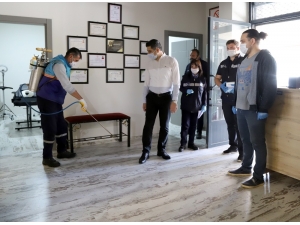 Menderes’te Berber Ve Kuaförler Açılışa Hazır