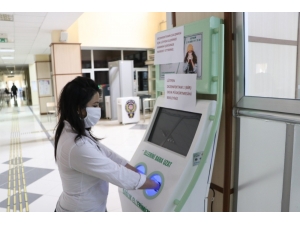 Şanlıurfa Hükümet Konağına Dezenfektan Kabini