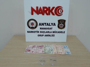 Ceplerinden Uyuşturucu Çıkan Şahıslar Uyuşturucu Satıcılarını Yakalattı