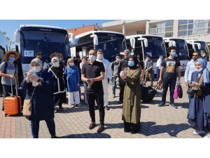 Karantinadan Beyaz Güvercin Ve Fidanlarla Uğurlandılar