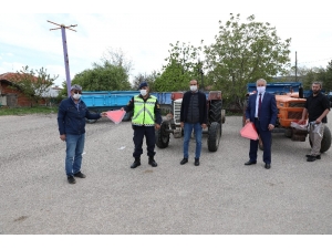 Sincan Belediyesinden Trafik Haftasında Çiftçilere Reflektör Hediyesi