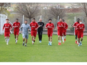 Sivasspor Sahaya İndi