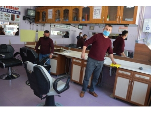 Korkuteli’nde Berber Ve Kuaförlerde Yeni Dönem Hazırlığı