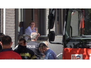 Evde Telef Olan Kedi Polis Ve İtfaiyeyi Alarma Geçirdi