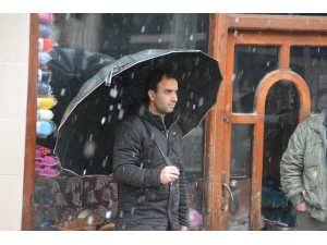 Kars’ta Mayıs Ayında Kar Sürprizi