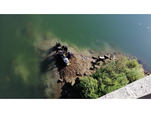 Köprüden Irmağa Atlayan Gencin Cesedi Bulundu