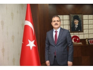 Vali Akbıyık’tan “Anneler Günü” Mesajı