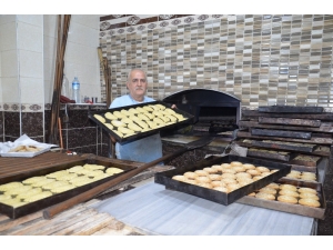 Bayramlık Kömbe Telaşı Başladı