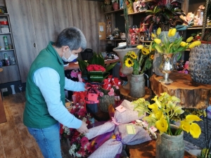 Çiçekçilerde Anneler Günü Yoğunluğu