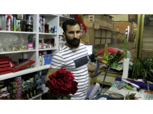 Suriye Sınırında Anneler Günü Çiçekçilerin Yüzünü Güldürdü.