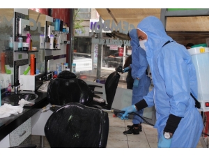 Randevu Listeleri Dolan Berberler Dezenfekte Edildi, Açılmayı Bekliyor