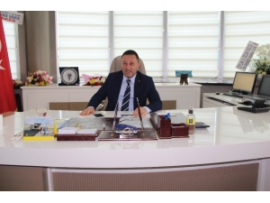 Başkan Beyoğlu’ndan Mahalli Sanatçılara Anlamlı Destek