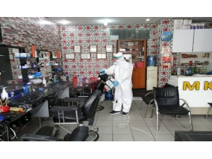 Bayrampaşa’da Berberlerde Dezenfekte Çalışmaları Sürüyor