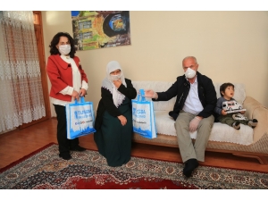 Başkan Akman, Şehit Annelerinin ‘Anneler Günü’nü Kutladı