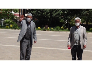 İslahiye De 65 Yaş Ve Üstü Arkadaşlarıyla Hasret Giderdi