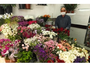 Çiçekçiler Adrese Teslim Satışlardan Memnun