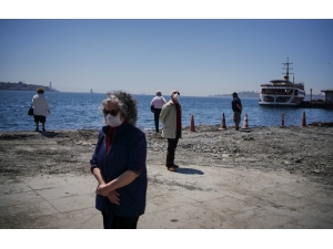 65 Yaş Üstü Vatandaşlar Beşiktaş Sahili’ne Akın Etti