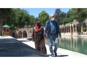 Yaşlılar Balıklıgöl’e Akın Etti