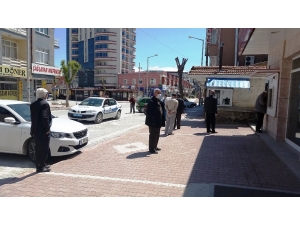 65 Yaş Ve Üzeri Vatandaşlar Sokağa Çıkma Yasağının Kaldırılmasıyla Maaşlarını Kendileri Çekti