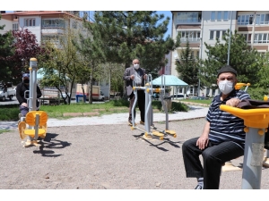 İhtiyar Delikanlılar: “Bugün Bizim Bayramımız”