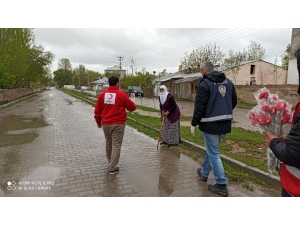 Muradiye’de 65 Yaş Ve Üzeri Annelerin Günü Kutlandı