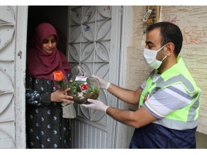 Anneler Gününde Şehit Anne Ve Eşleri De Unutulmadı