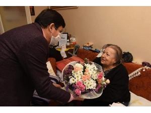 Başkan Özcan Şehit Annelerini Unutmadı