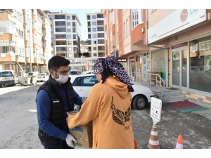 Başkan Vidinlioğlu, “Şu Ana Kadar 11 Bin Yardım Kolisi Dağıttık”