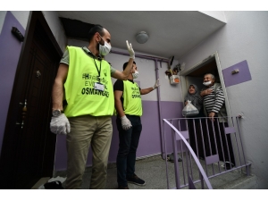 Evlerinden Çıkamayan Vatandaşlara Sıcak İftarlık