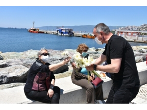 Gemlik Belediyesi’nden Anneler Günü Jesti