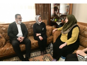 Başkan Anneleri Unutmadı