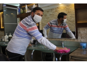 Uşak’taki Kuaförlerde ‘Fahiş Fiyat’ Uygulanmayacak