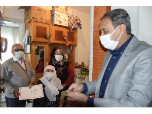 Burdur’da 107 Yaşındaki Zehra Nineye Anneler Günü Ziyareti