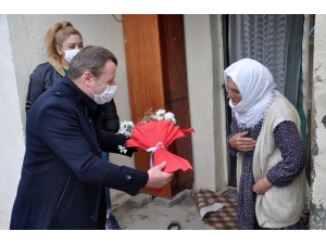 Kaymakam Görmüş Anneleri Unutma