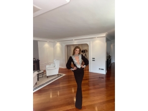 Tülin Şahin’den Dijital Defile