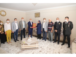 Gültak, Şehit Anneleri Ve 100 Yaşını Geride Bırakmış Anneleri Ziyaret Etti