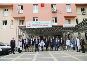 Sağlık Çalışanı Anneler Unutulmadı