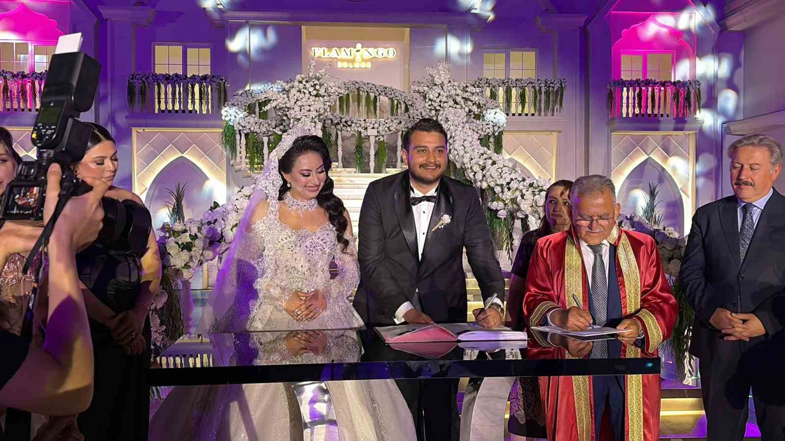 altan-aydemir-in-mutlu-gunu