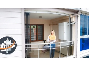 Dışarı Çıkamadı, Annesi İçin Drone İle Pasta Sipariş Etti