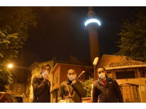 Davul Çalıp, İlahi Ve Mani Söyleyen Ramazan Davulcuları Tophane Geleneğini Sürdürüyor