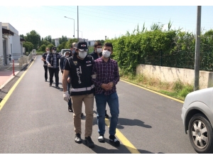 Adana’da Ruhsatsız Silah Operasyonu