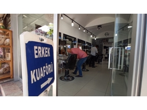 Berberler 50 Gün Sonra Dükkanlarını Açtı