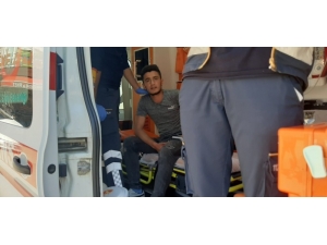 Otomobil İle Motosiklet Çarpıştı: 1 Yaralı